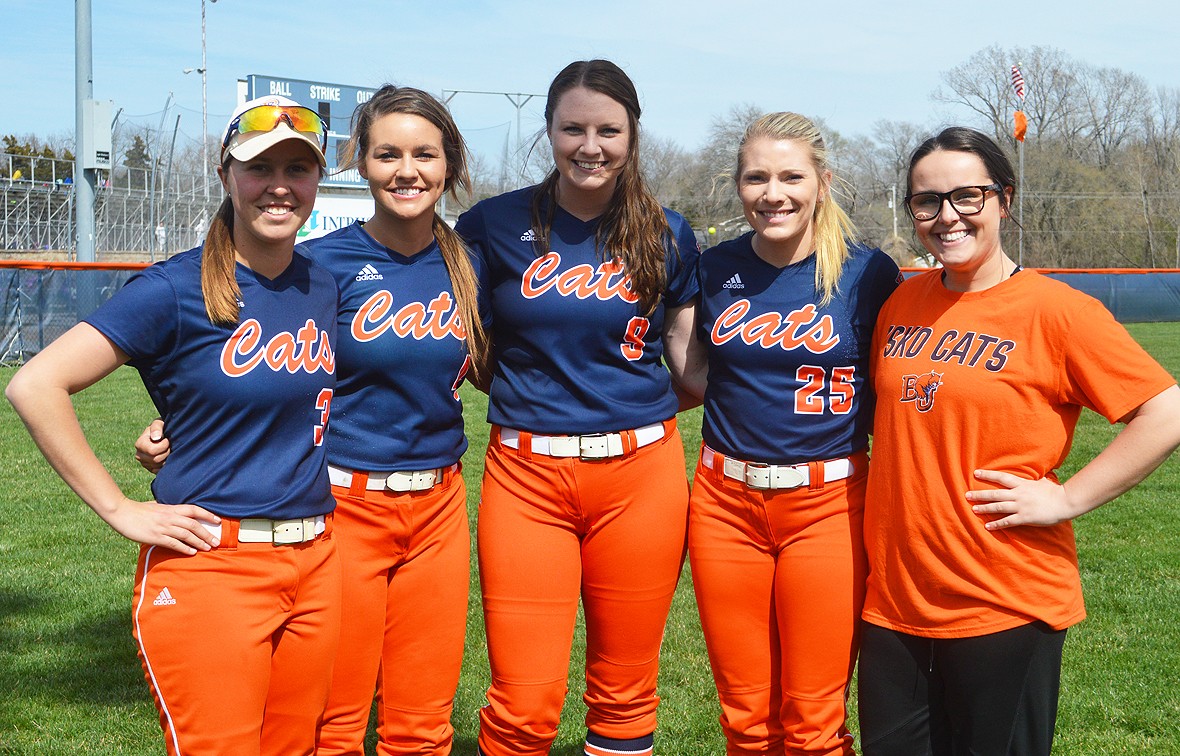 No. 25 Softball Wins Wild One on Senior Day