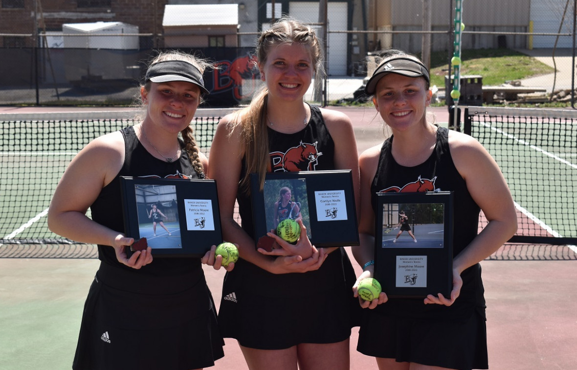 Baker Tennis Recognizes Seniors as Women Take Down Evangel on Saturday