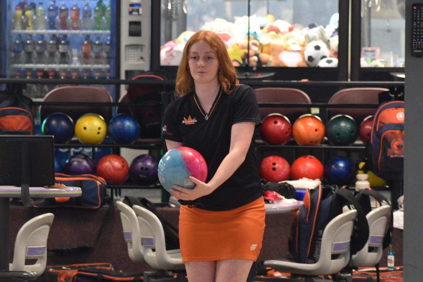 Baker Bowling Finishes Regular Season at Hoosier Classic